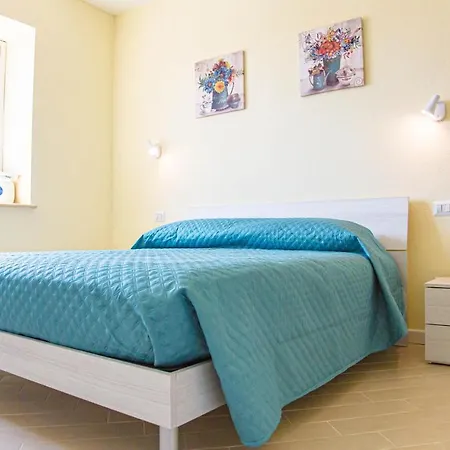Casa Dafne, In Centro, A Due Passi Dal Mare, A/c Apartamento Cala Gonone