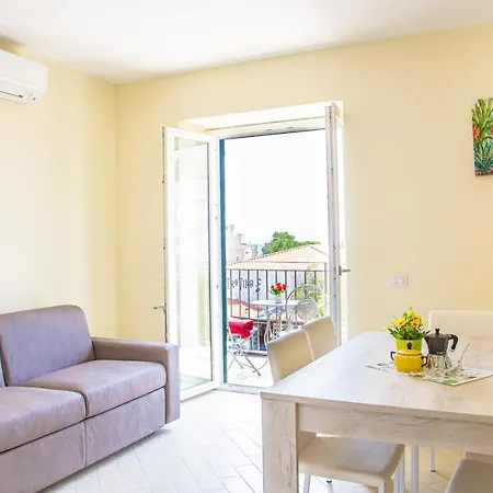 Casa Dafne, In Centro, A Due Passi Dal Mare, A/c 公寓 卡拉古诺内