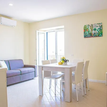 公寓 Casa Dafne, In Centro, A Due Passi Dal Mare, A/c 卡拉古诺内