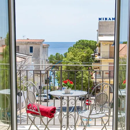 Apartamento Casa Dafne, In Centro, A Due Passi Dal Mare, A/c *